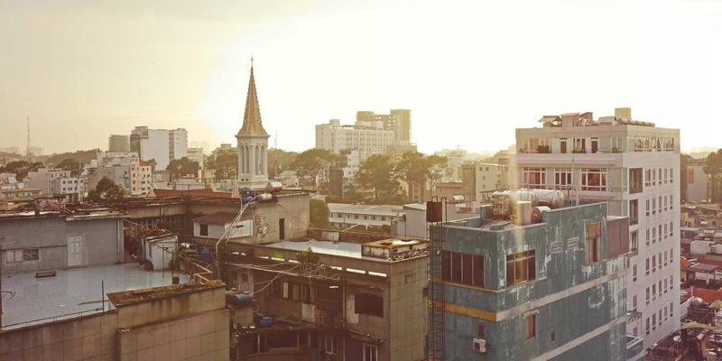 从信息过载到知识赋能：管理者的领导力跃迁与职业发展策略