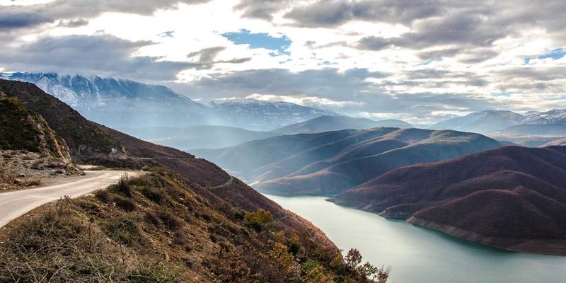 数据驱动决策：如何融合管理知识与商业智能实现职业跃迁