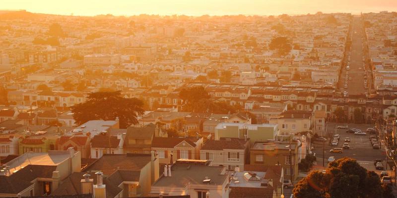 领导力驱动下的战略规划：远程与混合团队的知识管理赋能职业发展